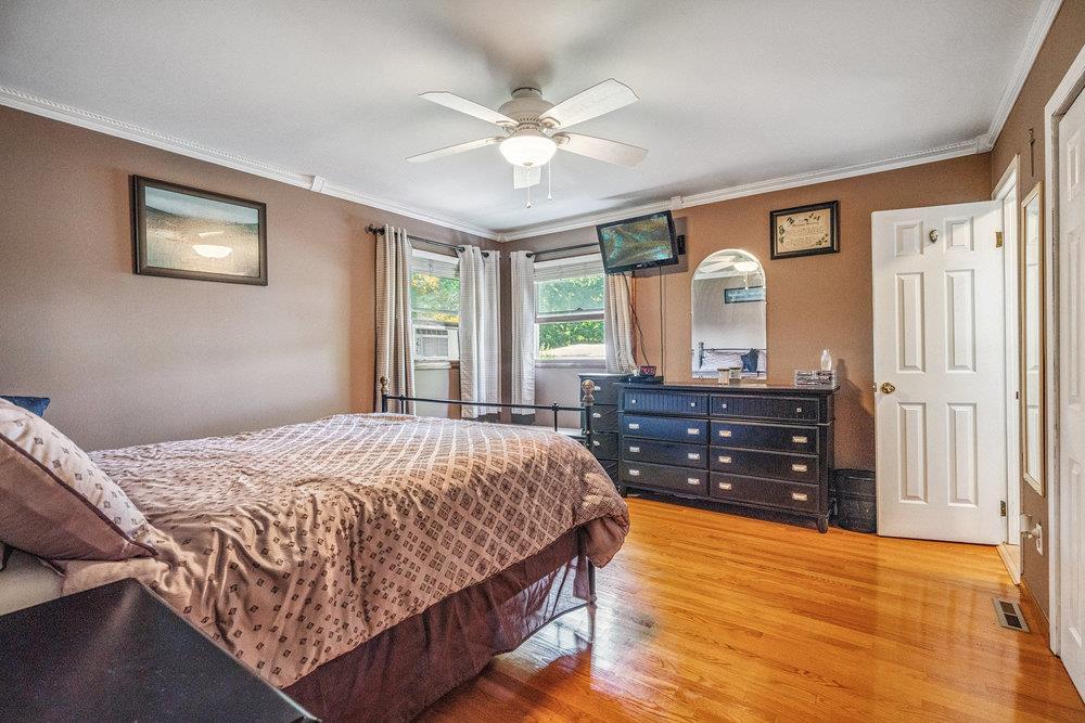 Single Family Lincoln  Suffolk County, NY 11776, MLS-884969-15