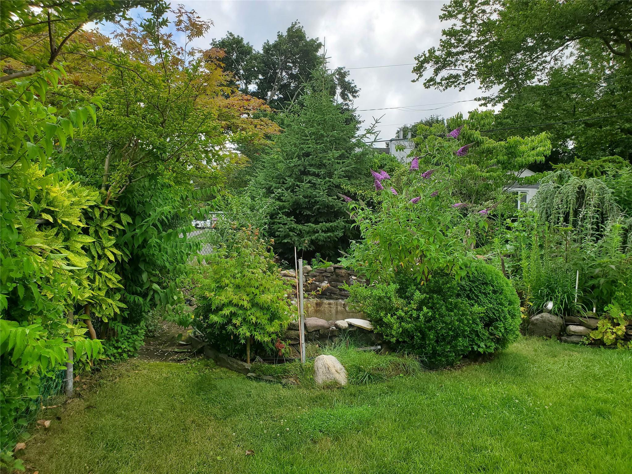 Single Family Uranus  Suffolk County, NY 11778, MLS-884974-5