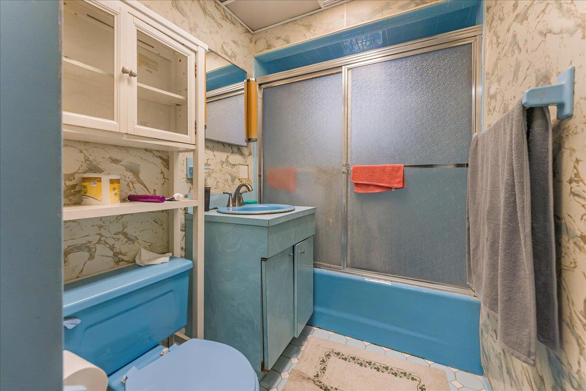 Single Family Wickham  Bronx, NY 10466, MLS-885009-12