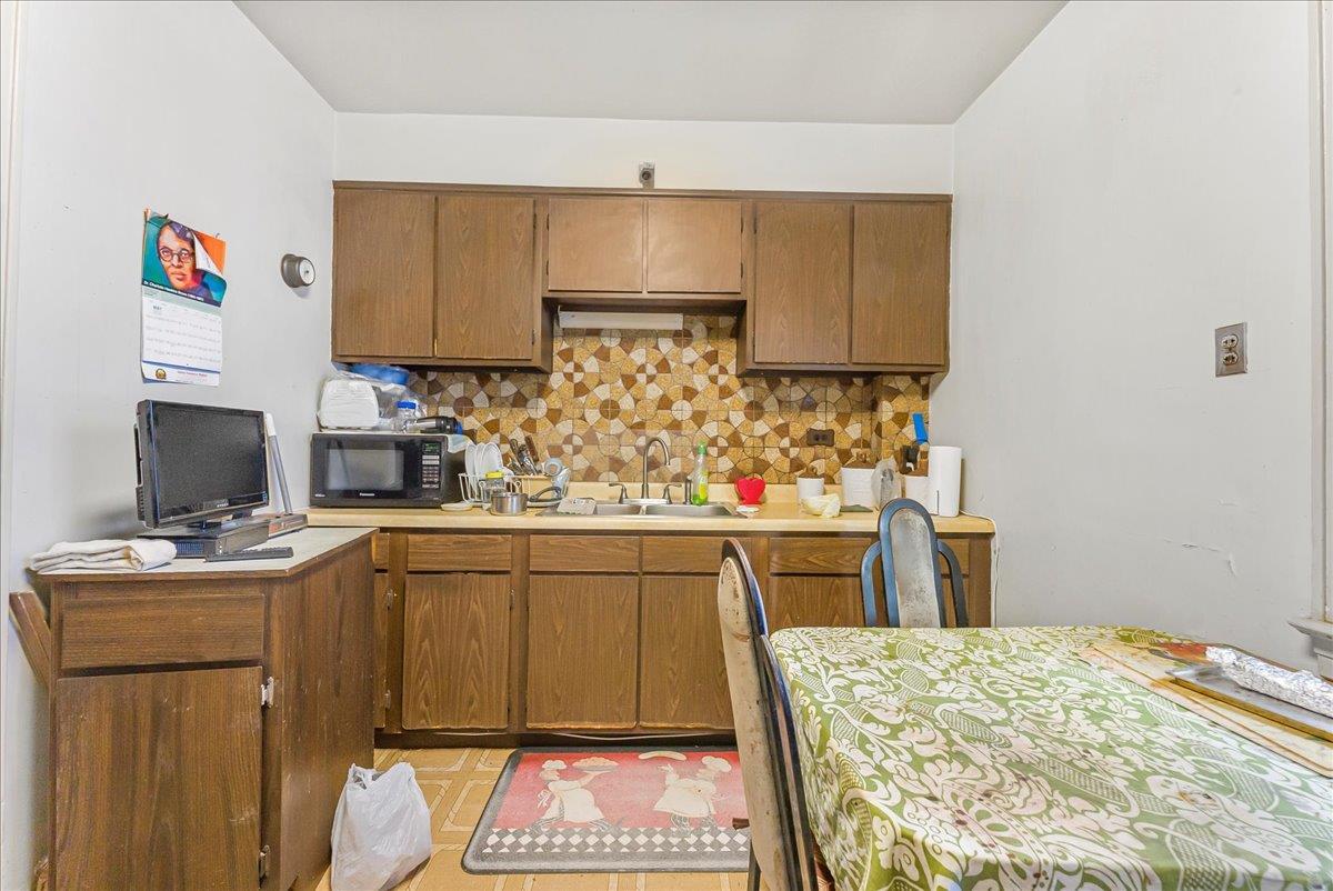 Single Family Wickham  Bronx, NY 10466, MLS-885009-17