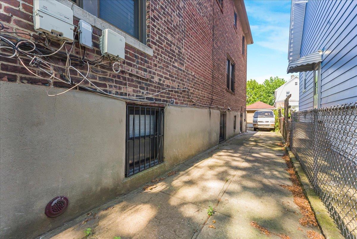 Single Family Wickham  Bronx, NY 10466, MLS-885009-21