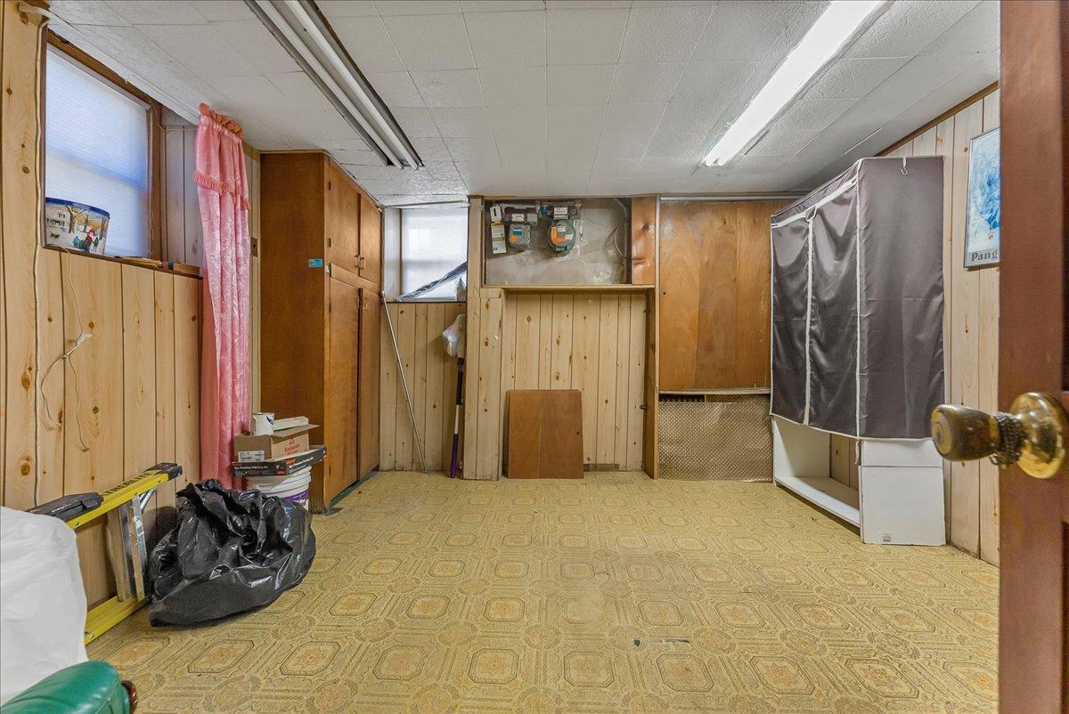 Single Family Wickham  Bronx, NY 10466, MLS-885009-9