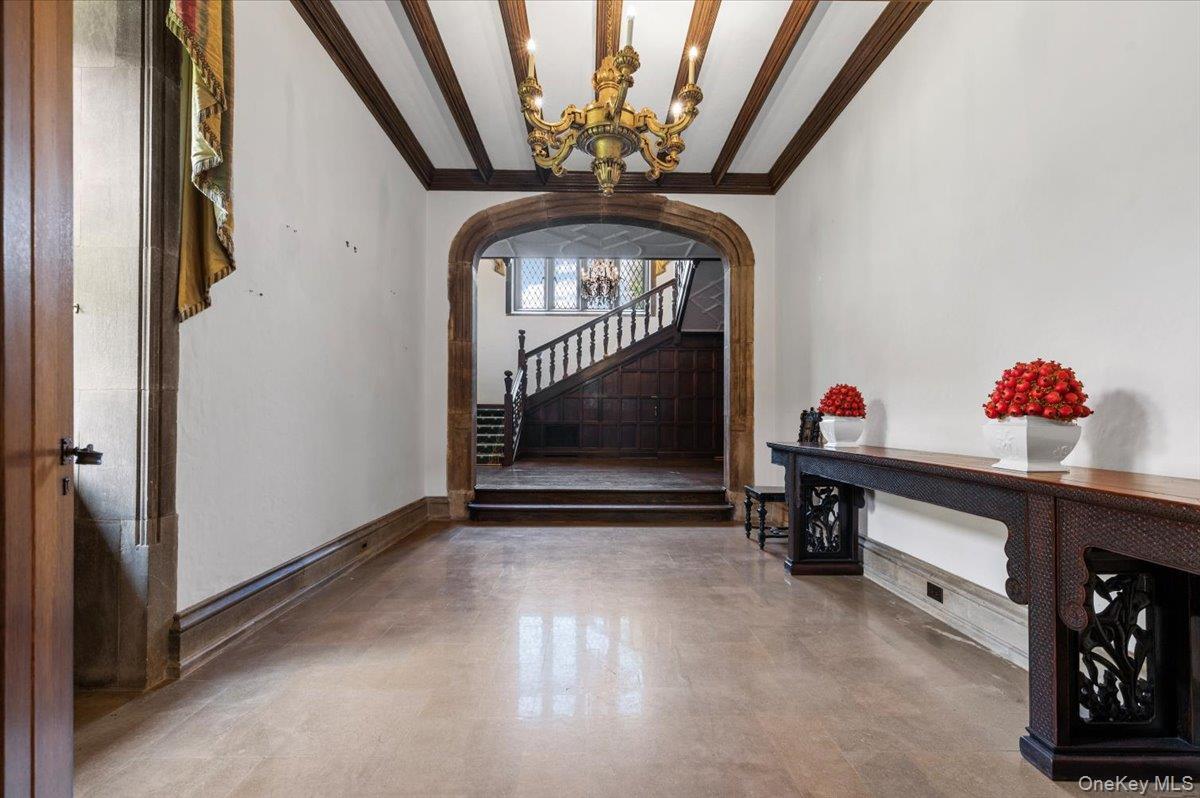 Single Family Horseshoe Nassau County, NY 11765, MLS-885062-10