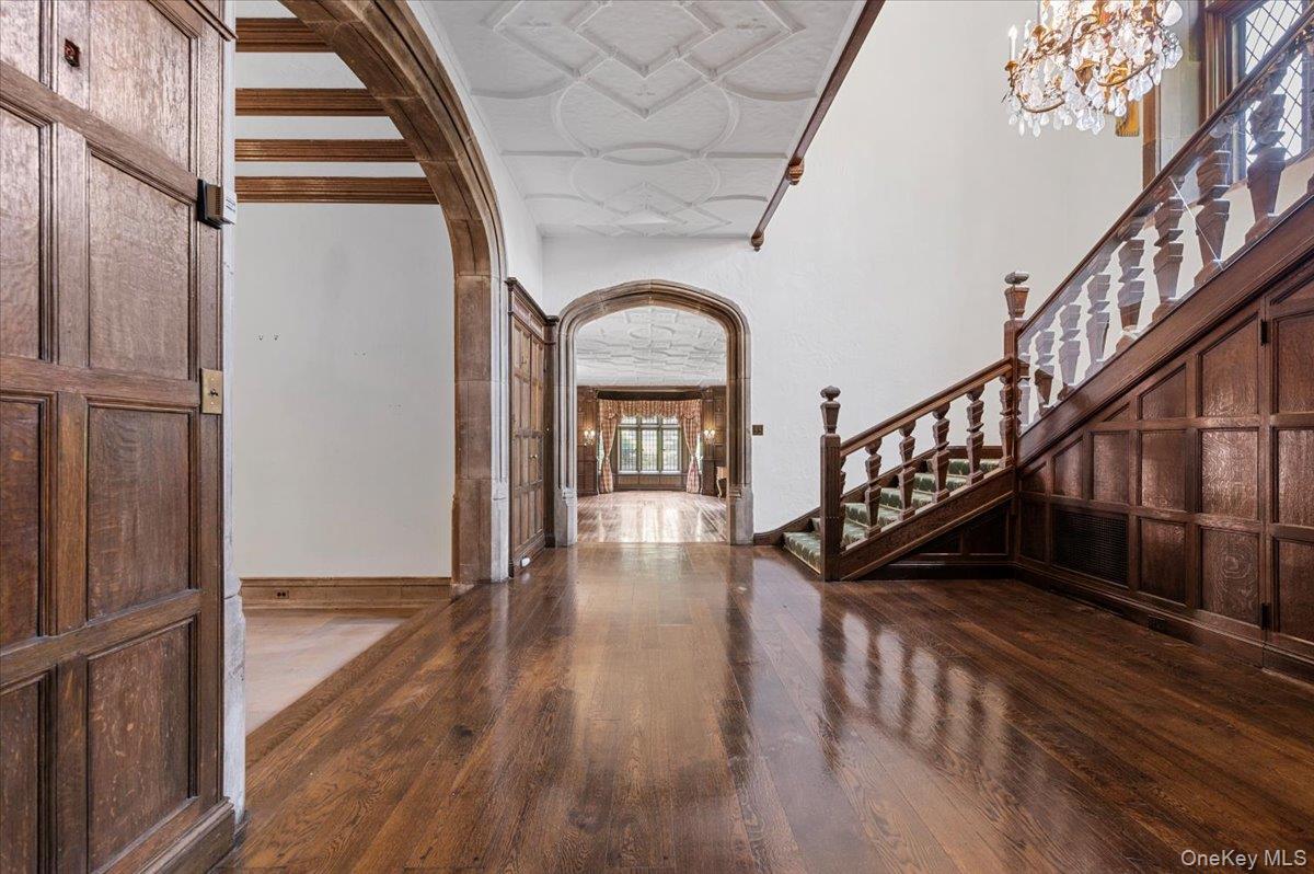 Single Family Horseshoe Nassau County, NY 11765, MLS-885062-12