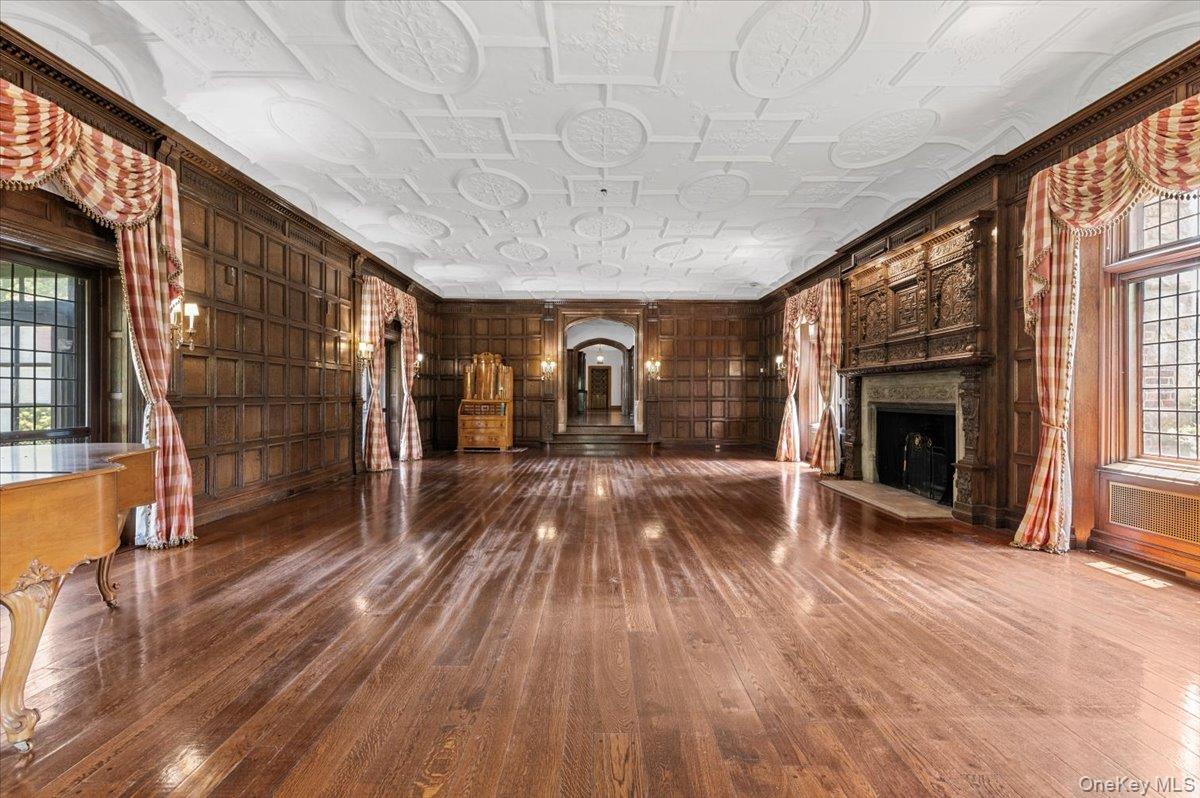 Single Family Horseshoe Nassau County, NY 11765, MLS-885062-18