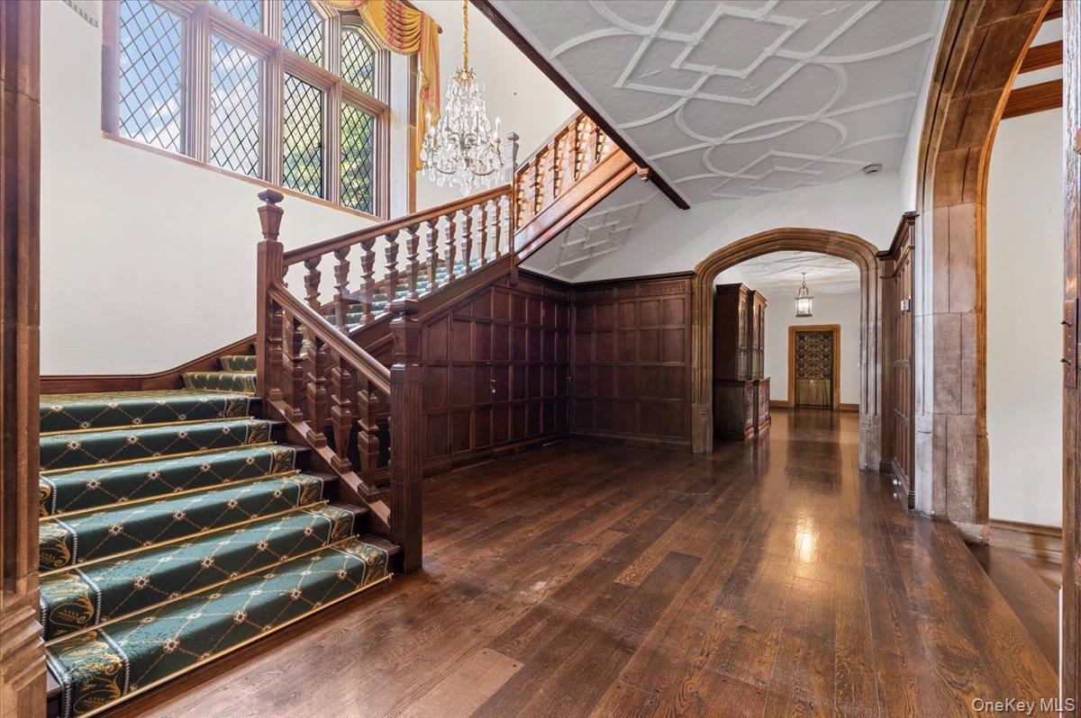 Single Family Horseshoe Nassau County, NY 11765, MLS-885062-19