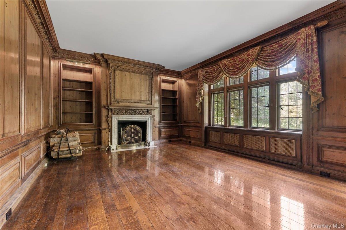 Single Family Horseshoe Nassau County, NY 11765, MLS-885062-24