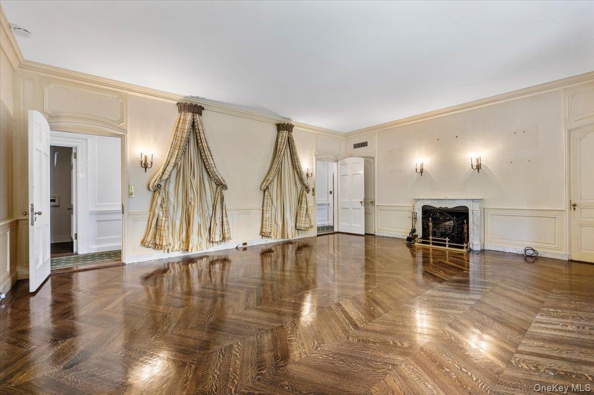 Single Family Horseshoe Nassau County, NY 11765, MLS-885062-34