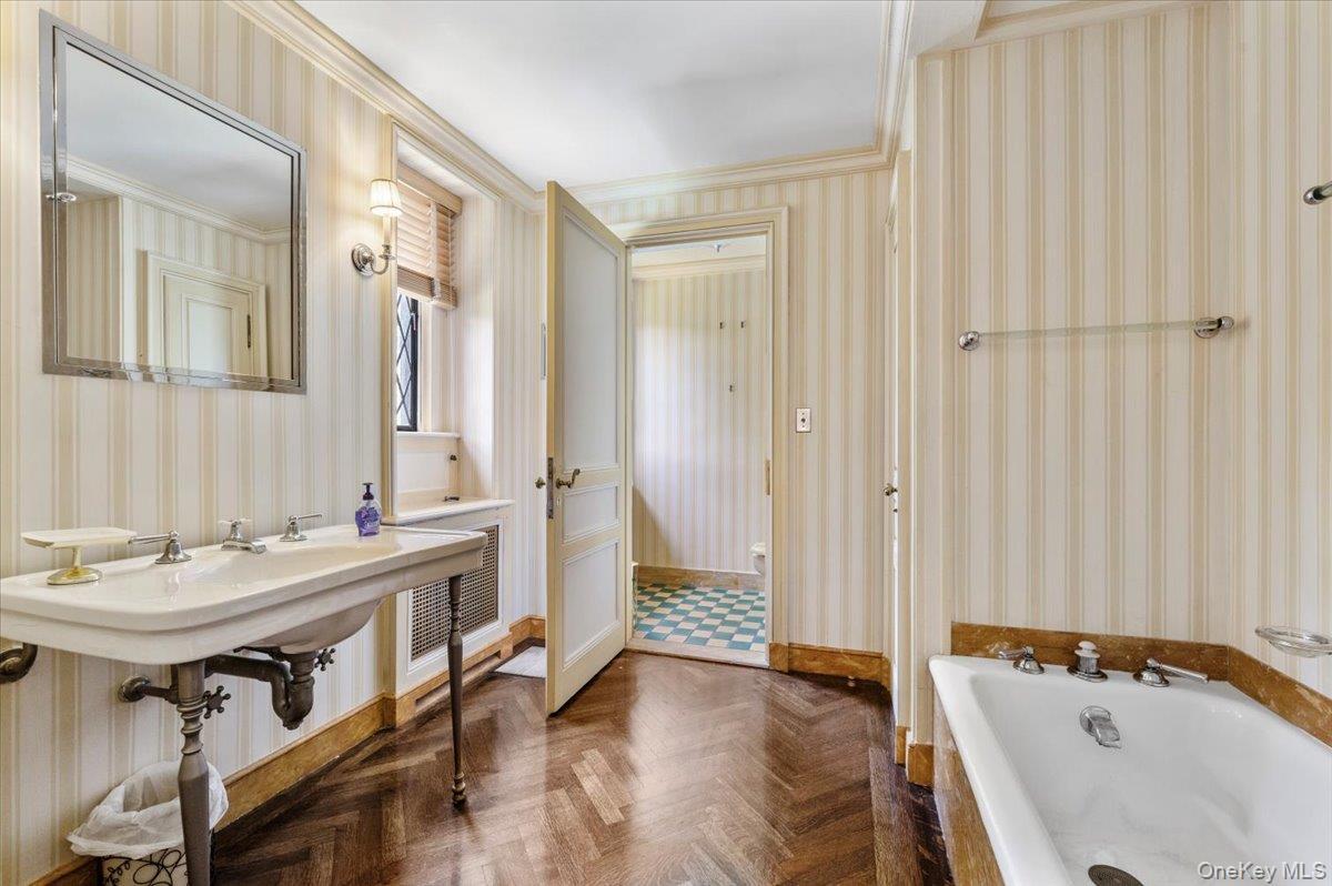 Single Family Horseshoe Nassau County, NY 11765, MLS-885062-35