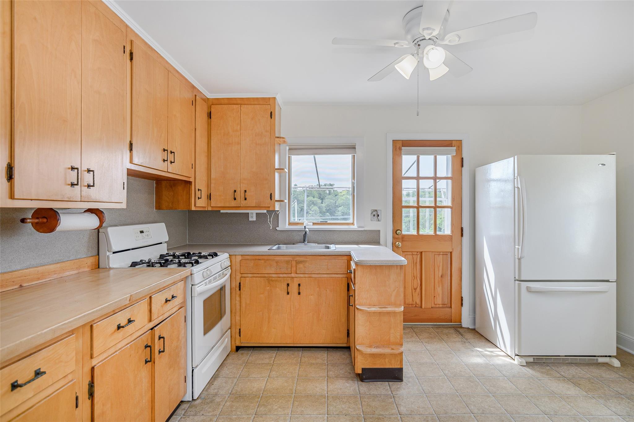 Single Family Grandview  Dutchess County, NY 12564, MLS-885069-12