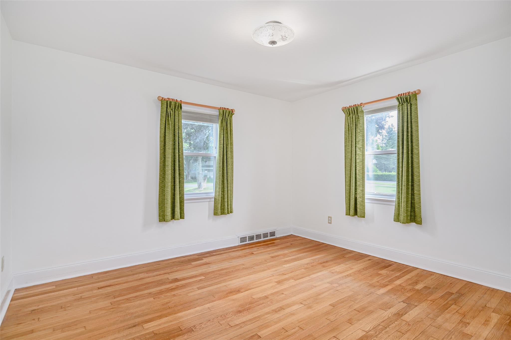 Single Family Grandview  Dutchess County, NY 12564, MLS-885069-15