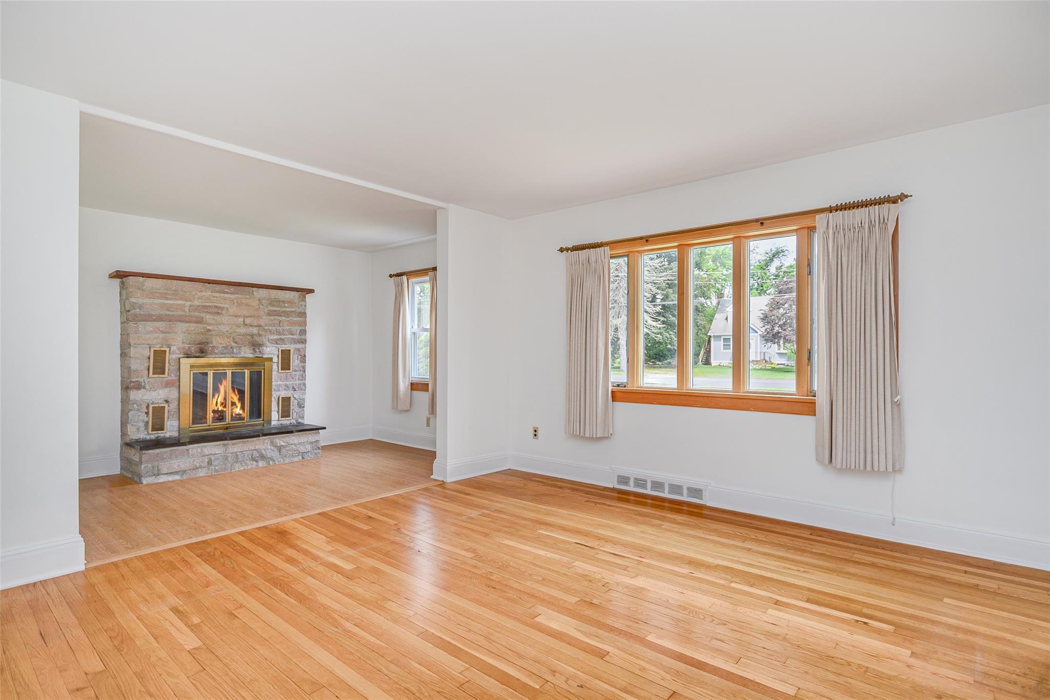 Single Family Grandview  Dutchess County, NY 12564, MLS-885069-4