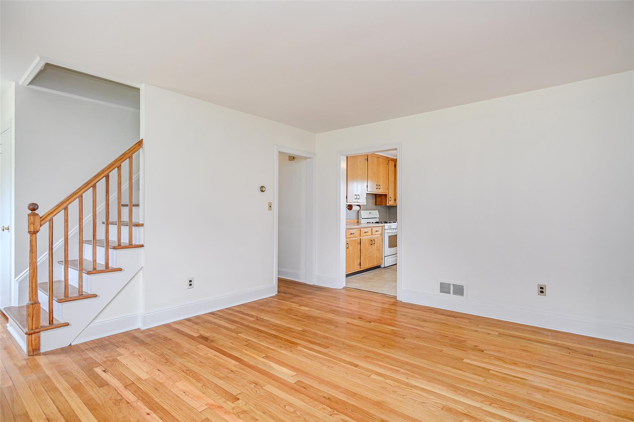 Single Family Grandview  Dutchess County, NY 12564, MLS-885069-8