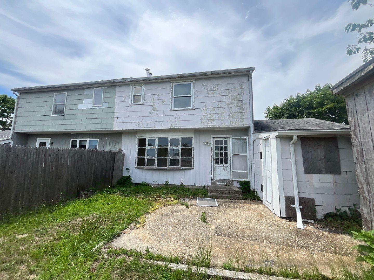 Single Family Edwards  Suffolk County, NY 11978, MLS-885128-13