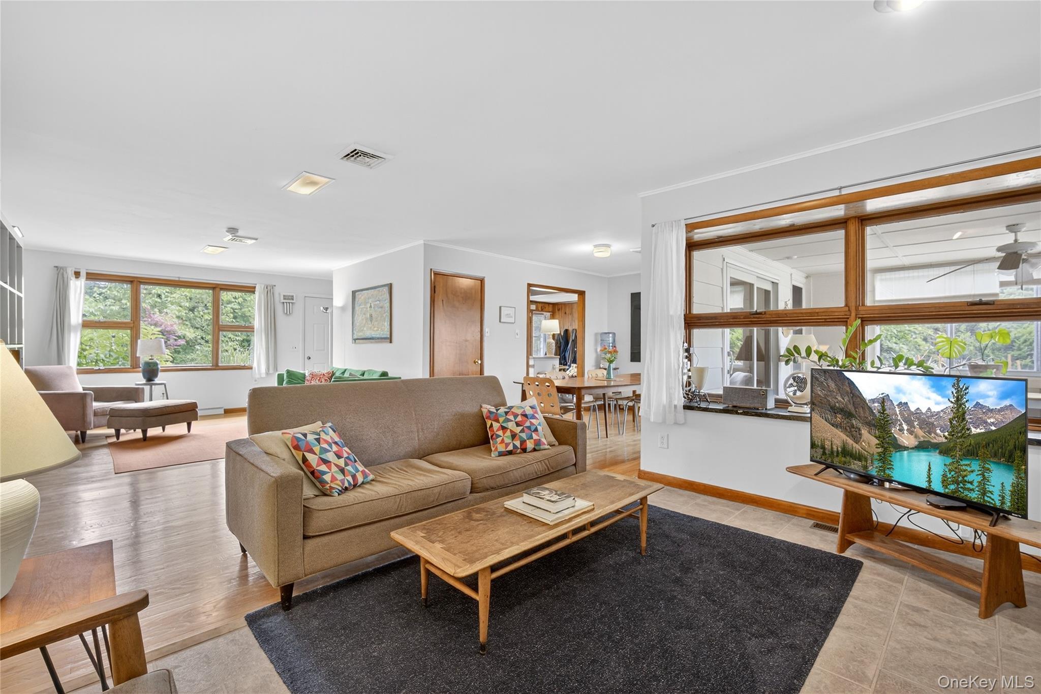 Single Family Broadway Dutchess County, NY 12571, MLS-885139-17