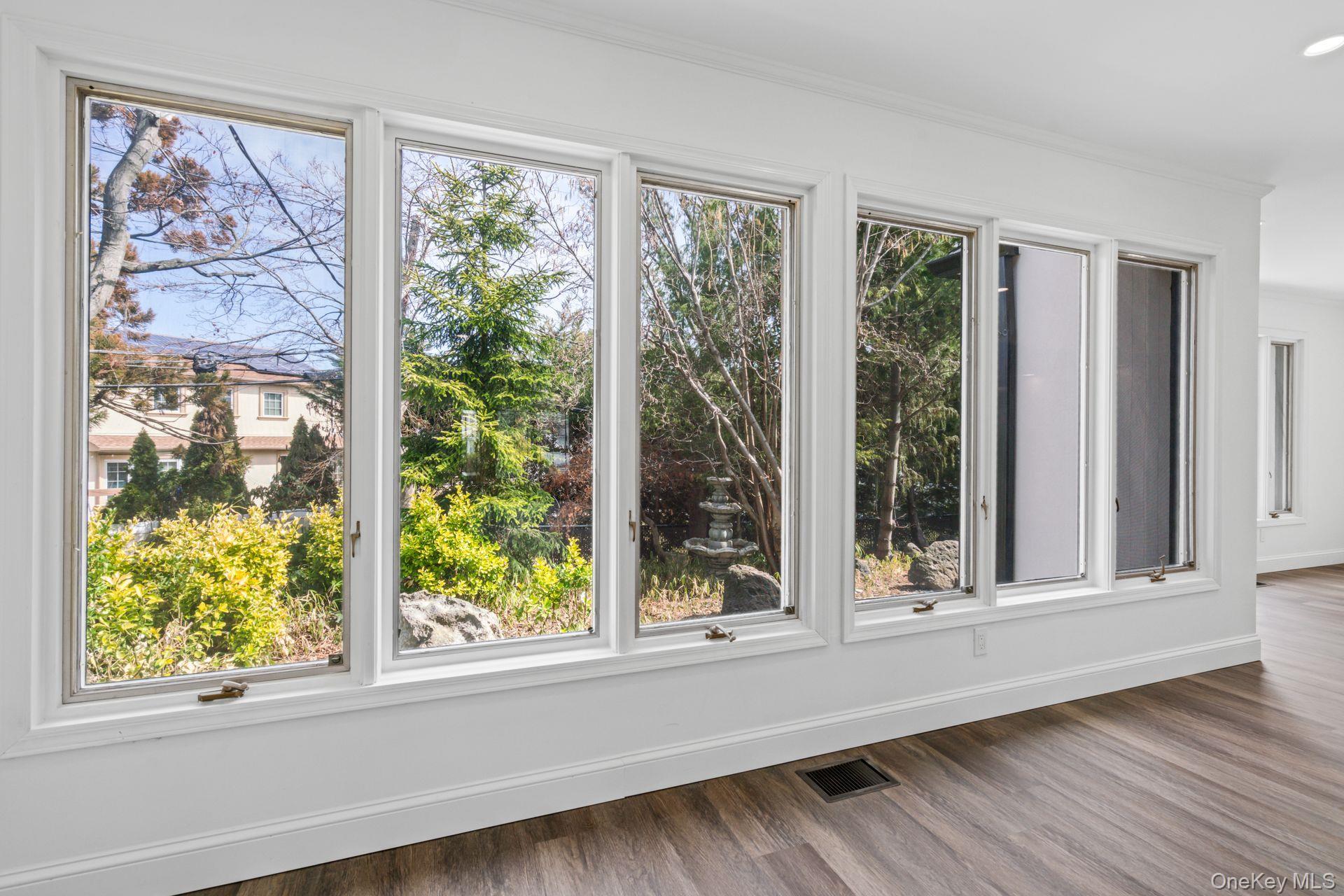 Single Family Foxhurst Nassau County, NY 11040, MLS-885142-14