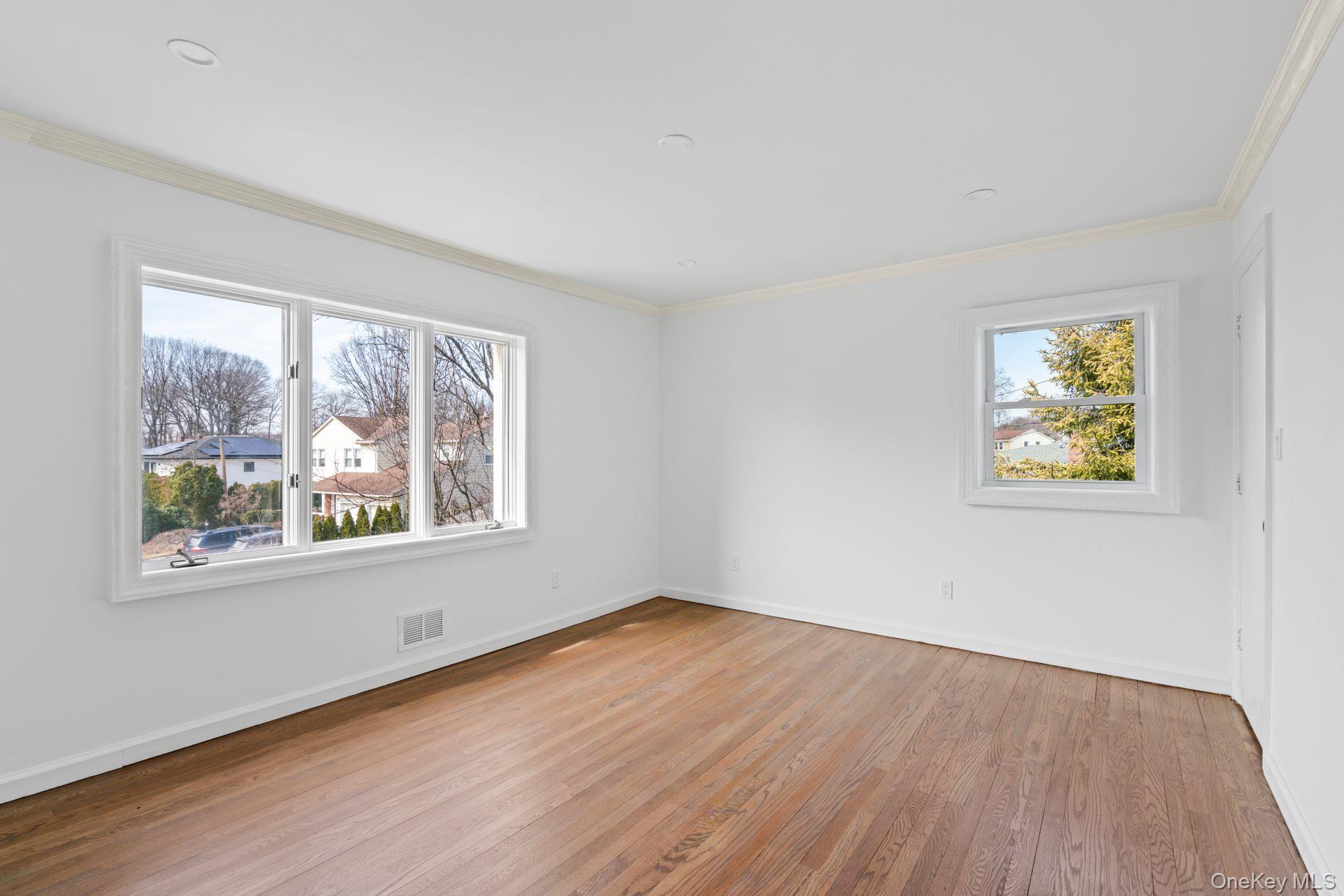 Single Family Foxhurst Nassau County, NY 11040, MLS-885142-33