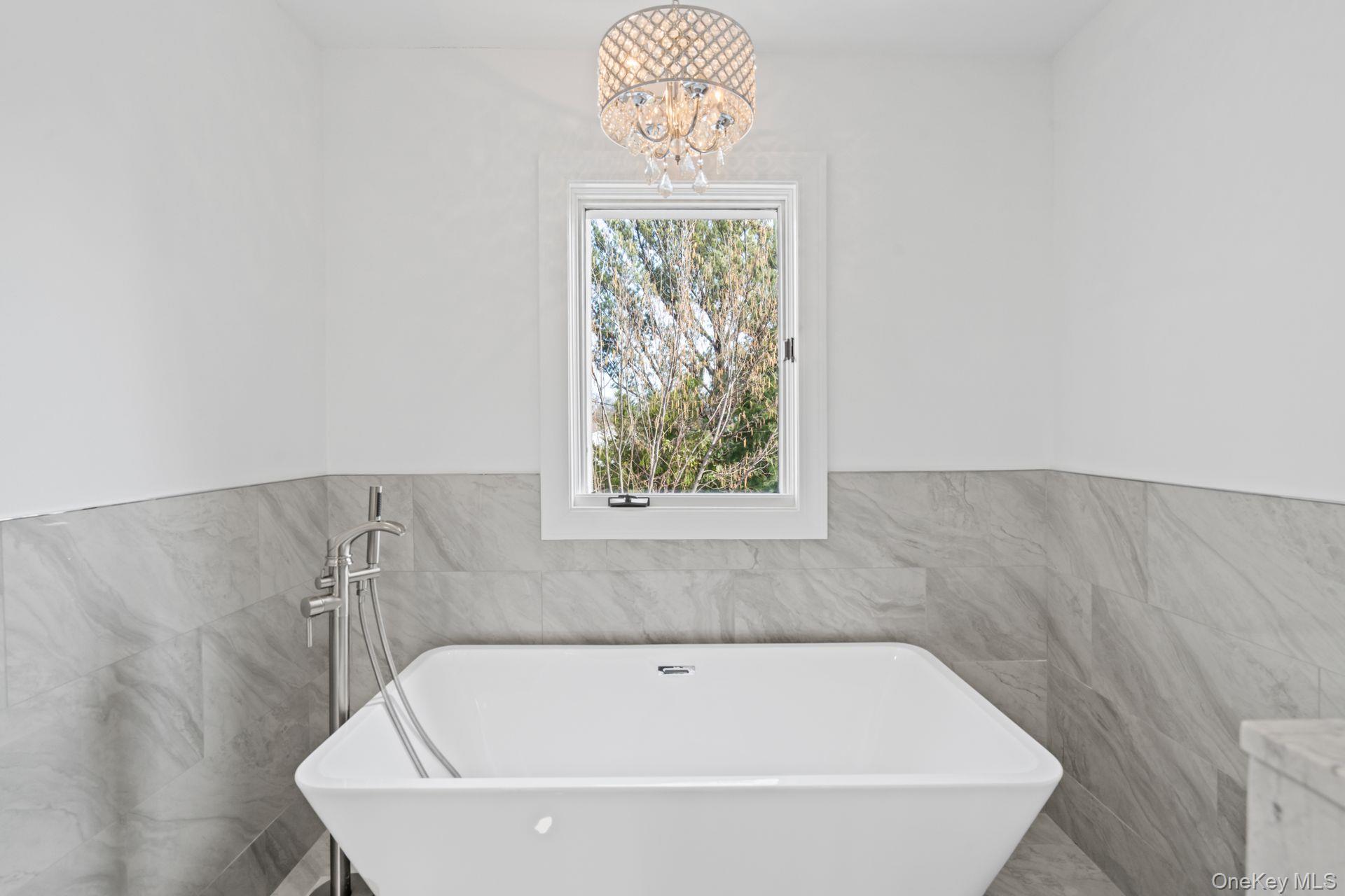 Single Family Foxhurst Nassau County, NY 11040, MLS-885142-37