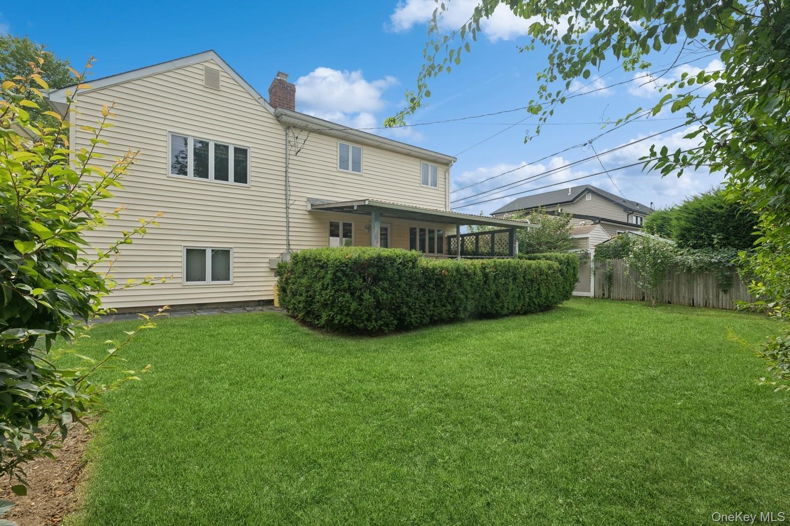 Single Family Rutland Nassau County, NY 11758, MLS-885146-24