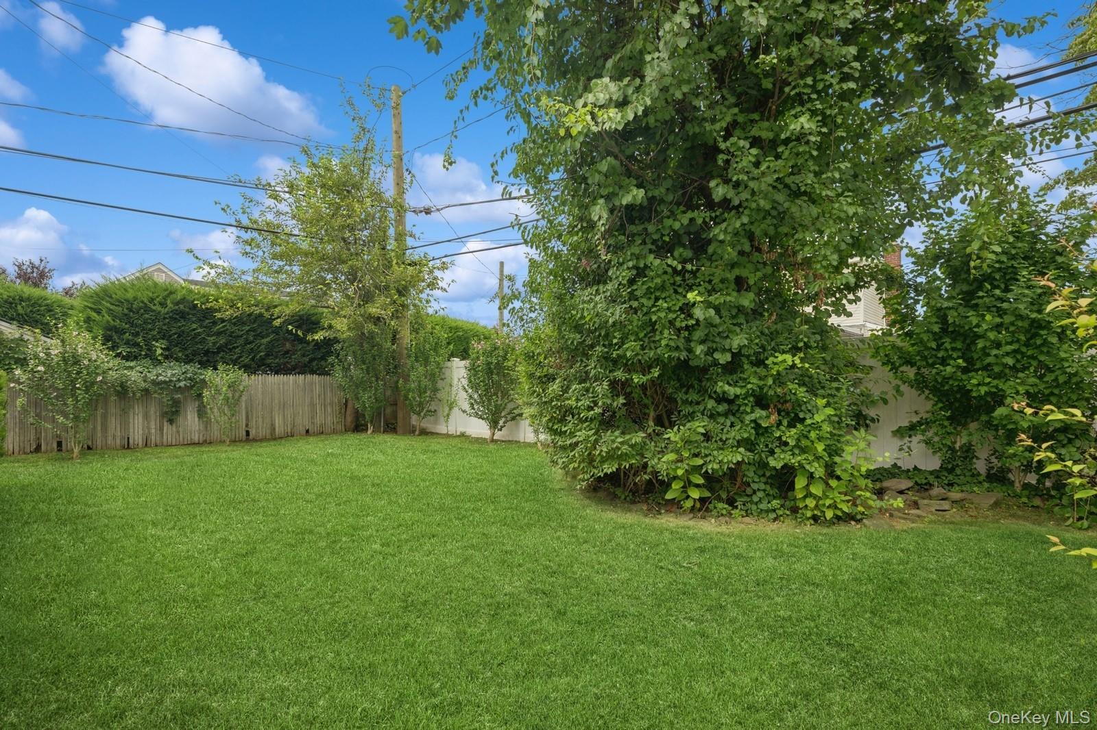 Single Family Rutland Nassau County, NY 11758, MLS-885146-27