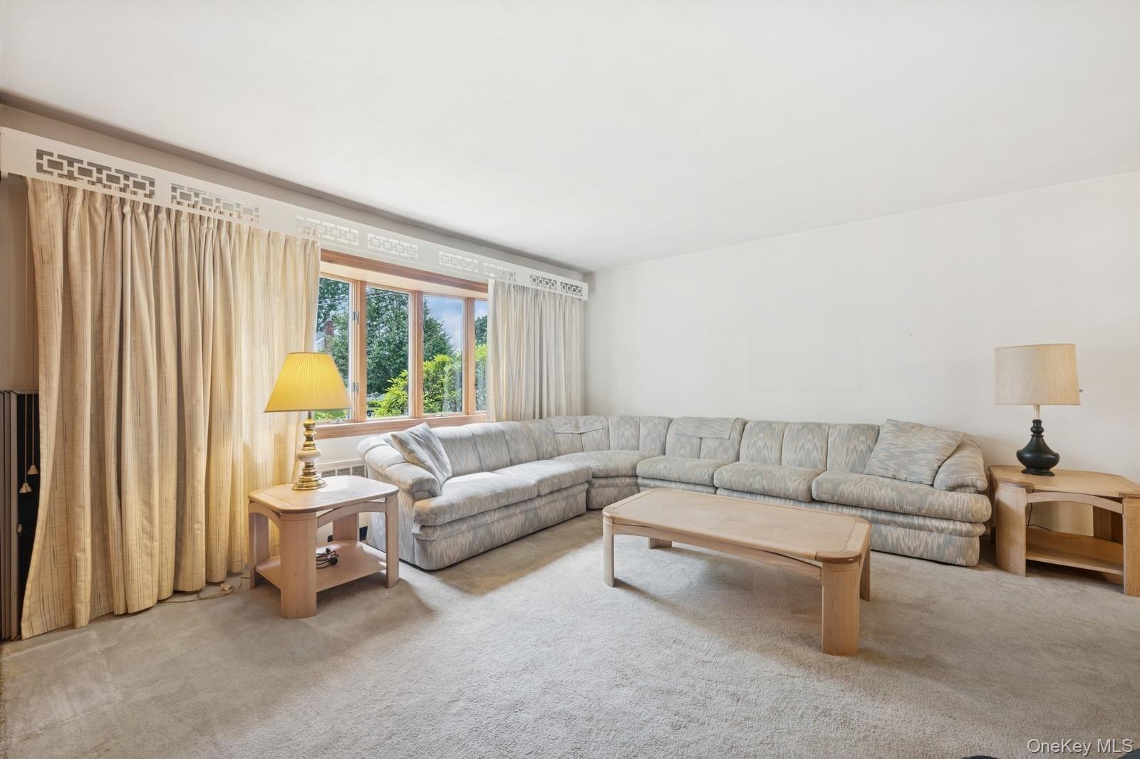 Single Family Rutland Nassau County, NY 11758, MLS-885146-6