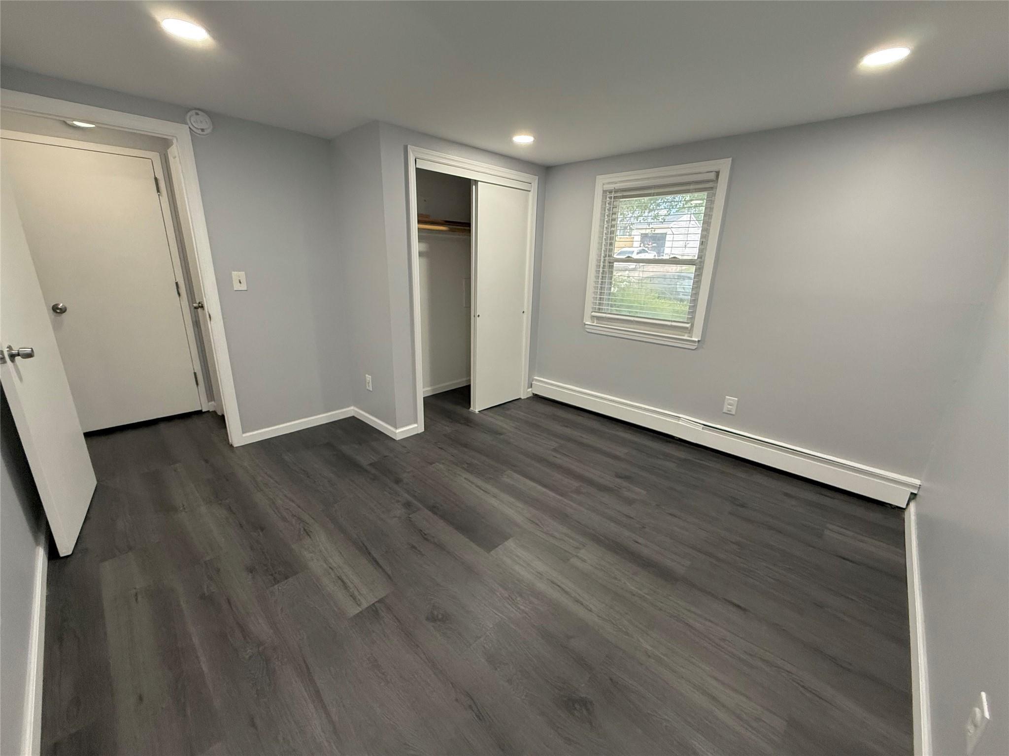 Single Family East  Suffolk County, NY 11757, MLS-885161-7