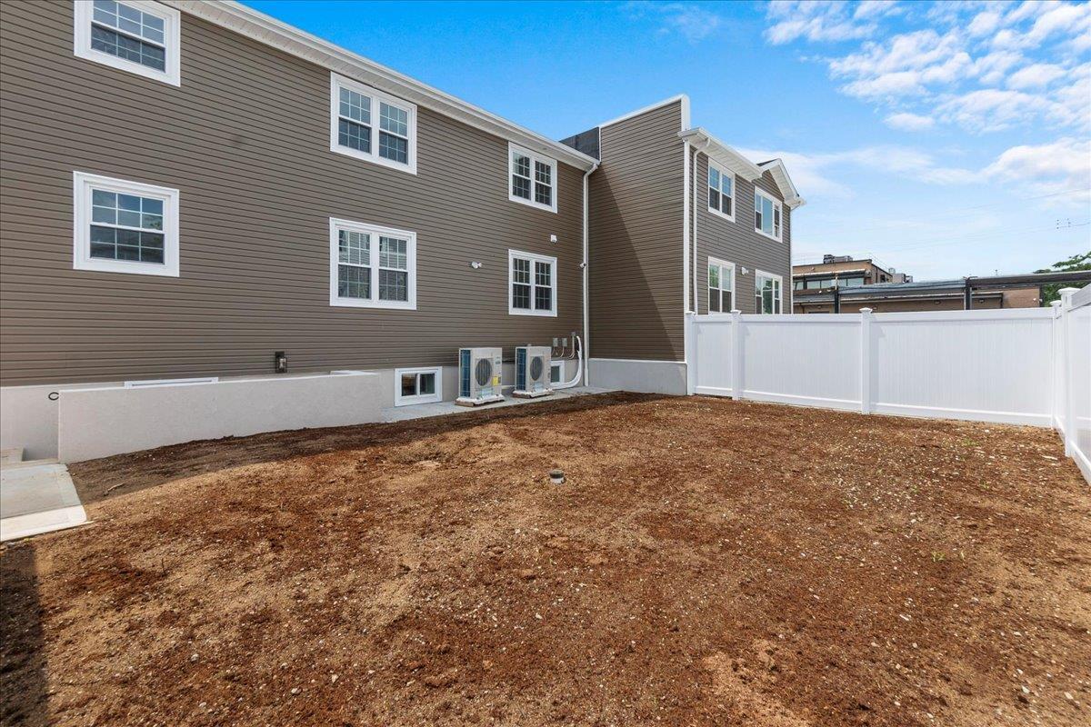 Single Family 145th  Queens, NY 11434, MLS-885174-23