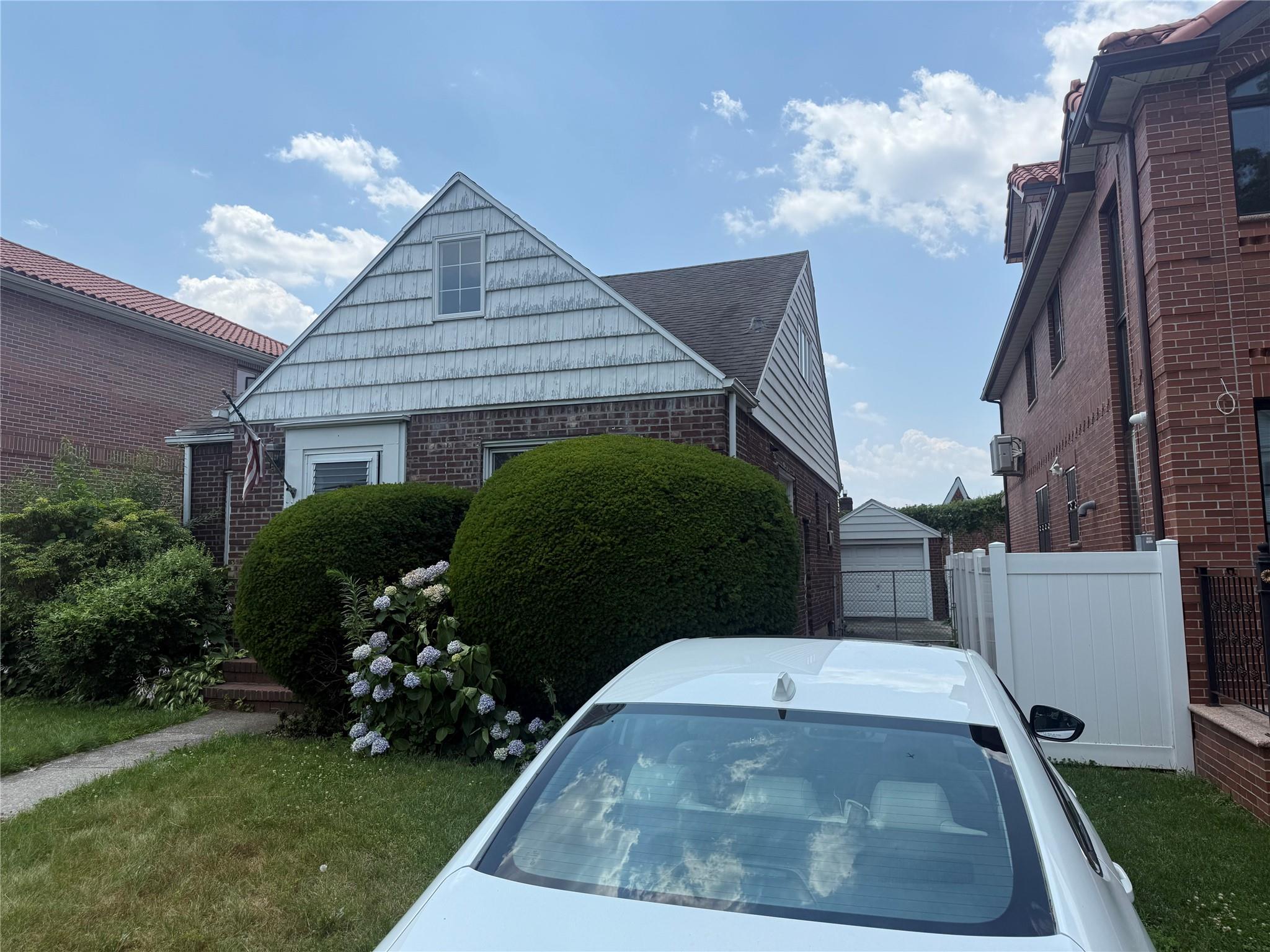Single Family 203  Queens, NY 11361, MLS-885184-2
