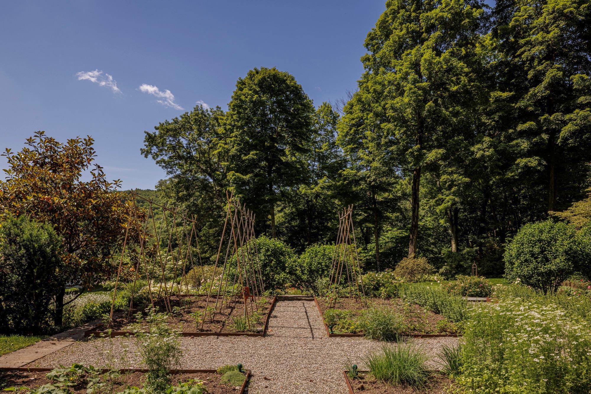 Single Family Butts Hollow Dutchess County, NY 12522, MLS-885213-21