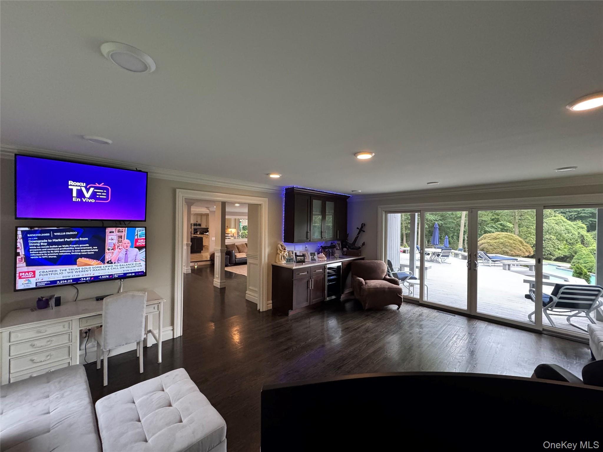 Single Family Fox Hunt Suffolk County, NY 11743, MLS-885223-18