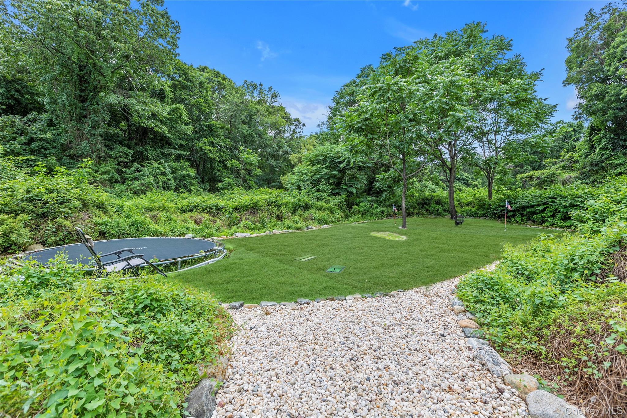 Single Family Fox Hunt Suffolk County, NY 11743, MLS-885223-37