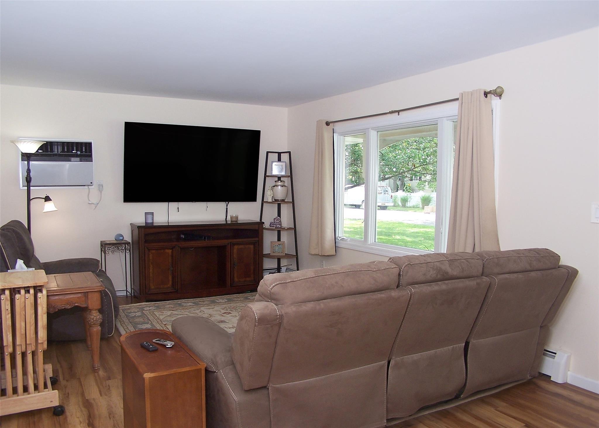 Single Family Belmont  Suffolk County, NY 11967, MLS-885224-3