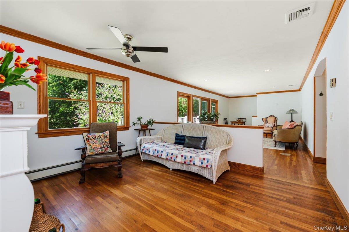 Single Family Oakwood  Suffolk County, NY 11743, MLS-885237-7