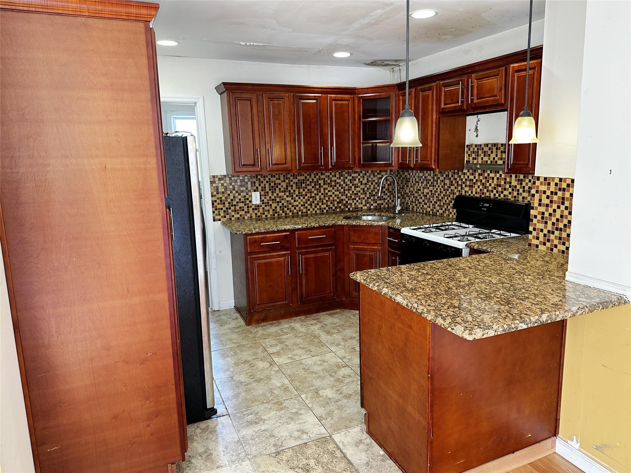 Single Family Union Hall  Queens, NY 11433, MLS-885248-12