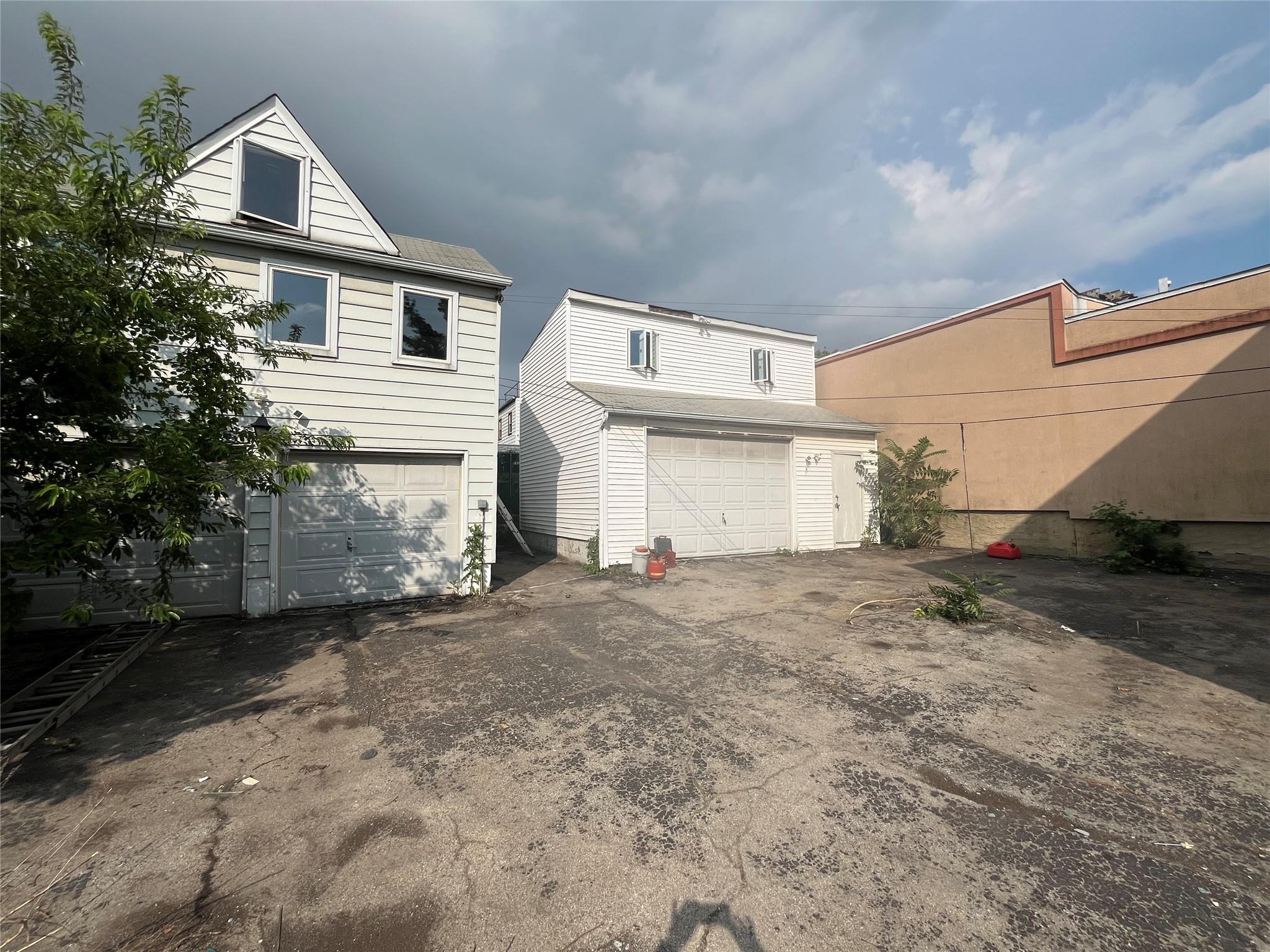 Single Family Remsen  Queens, NY 11378, MLS-885257-4