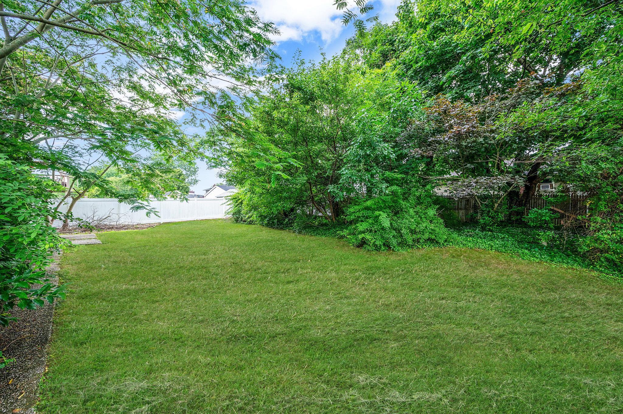 Single Family Bowling  Suffolk County, NY 11729, MLS-885268-3