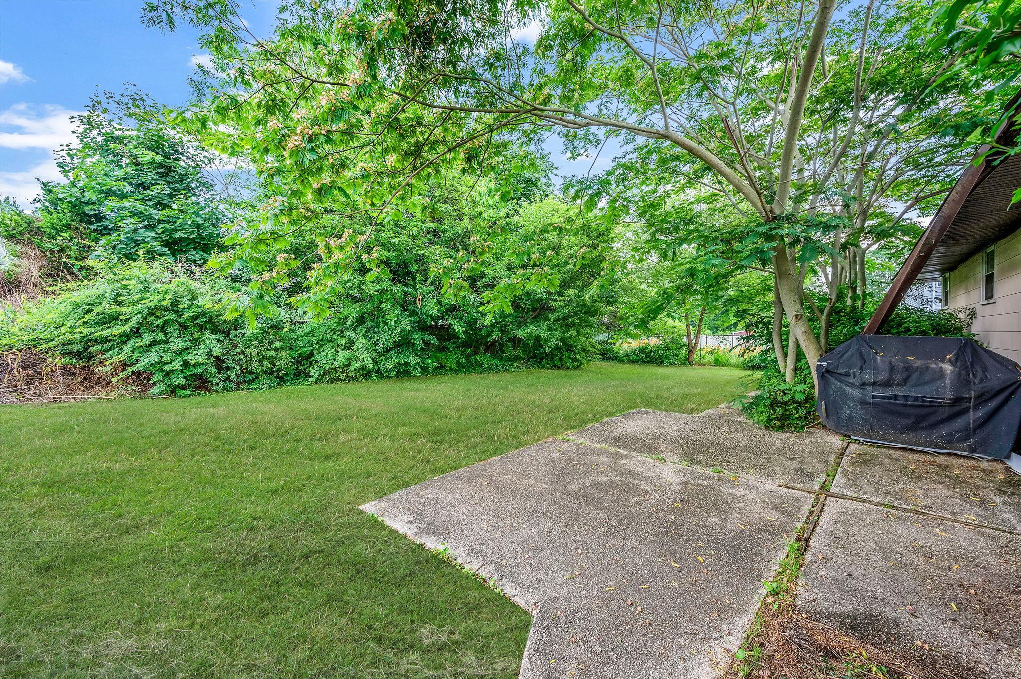 Single Family Bowling  Suffolk County, NY 11729, MLS-885268-5