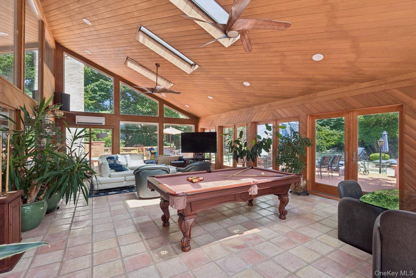 Single Family Swan Suffolk County, NY 11780, MLS-885277-16