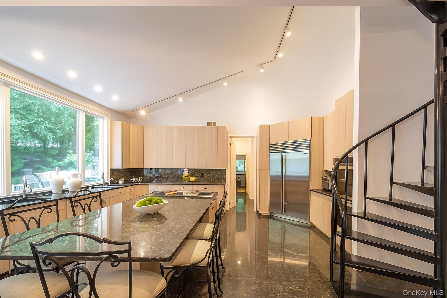 Single Family Swan Suffolk County, NY 11780, MLS-885277-19