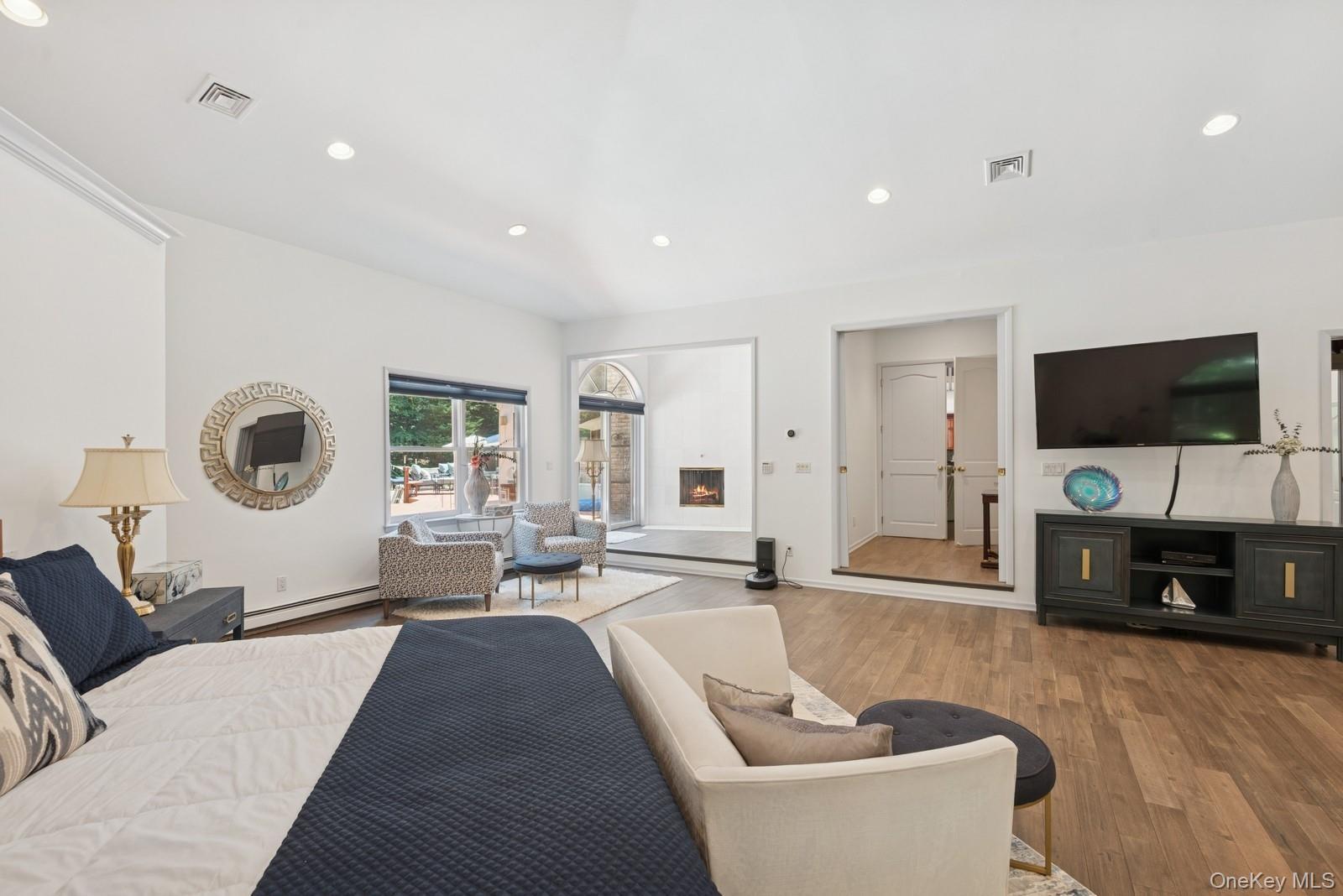 Single Family Swan Suffolk County, NY 11780, MLS-885277-25