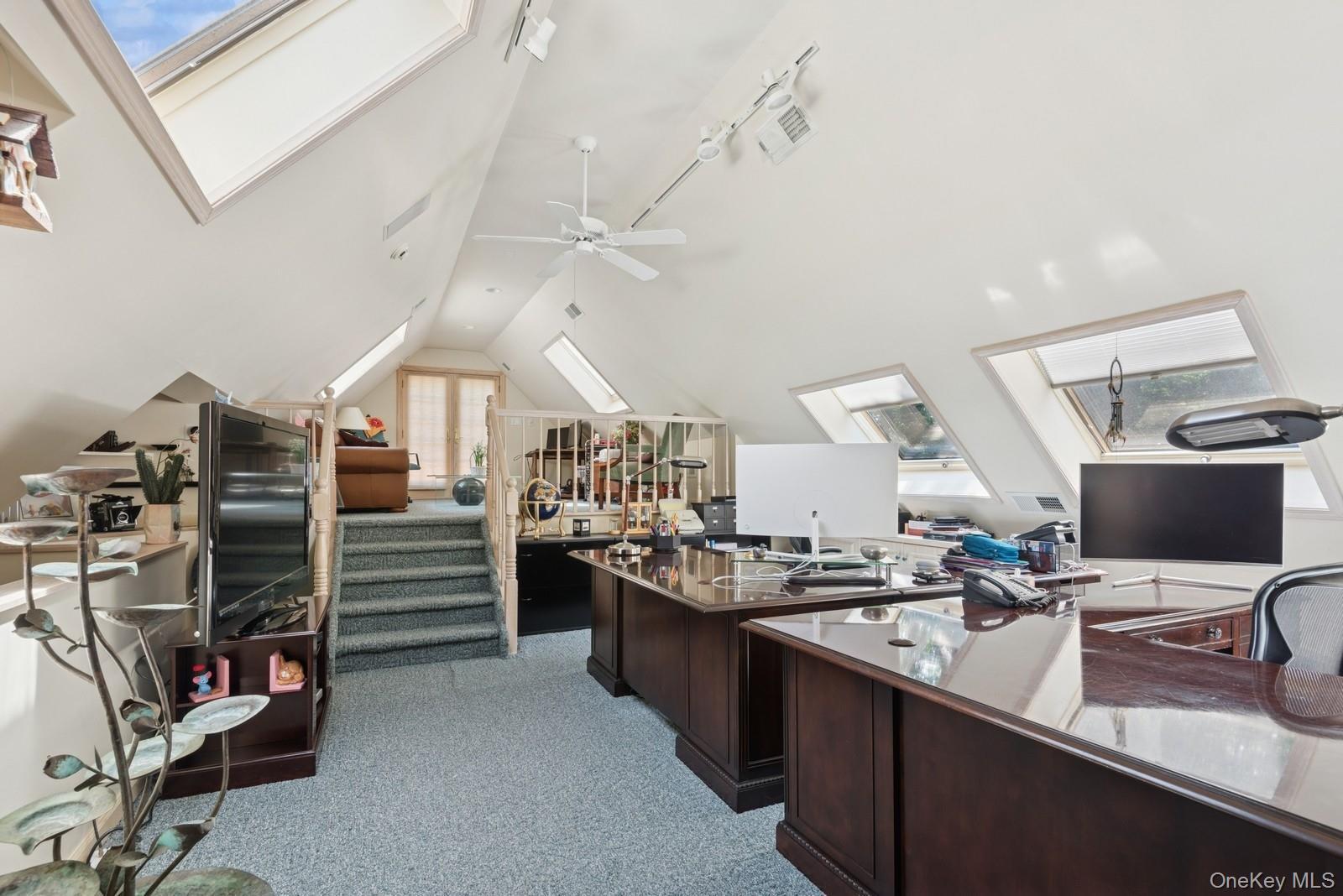 Single Family Swan Suffolk County, NY 11780, MLS-885277-31