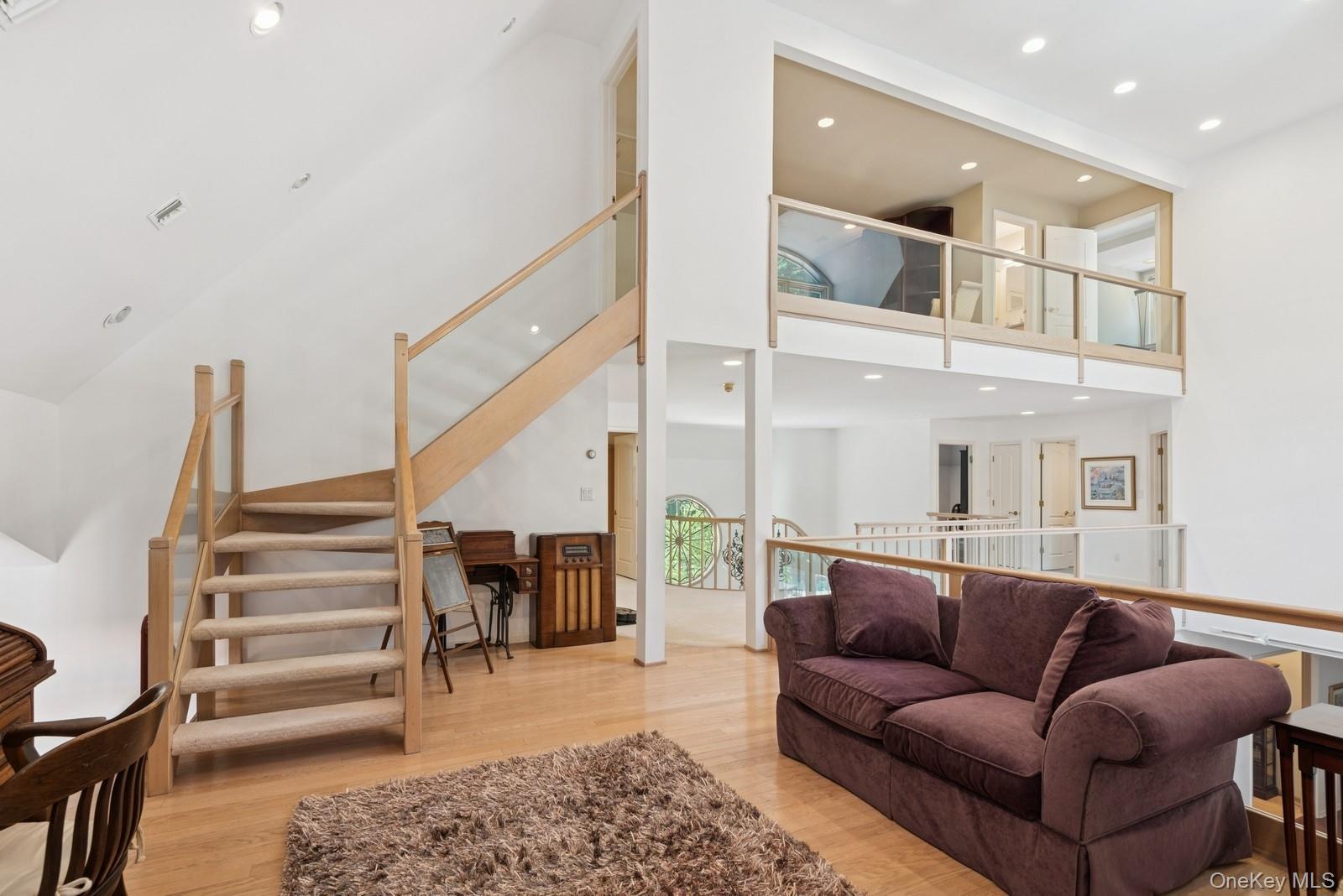 Single Family Swan Suffolk County, NY 11780, MLS-885277-33