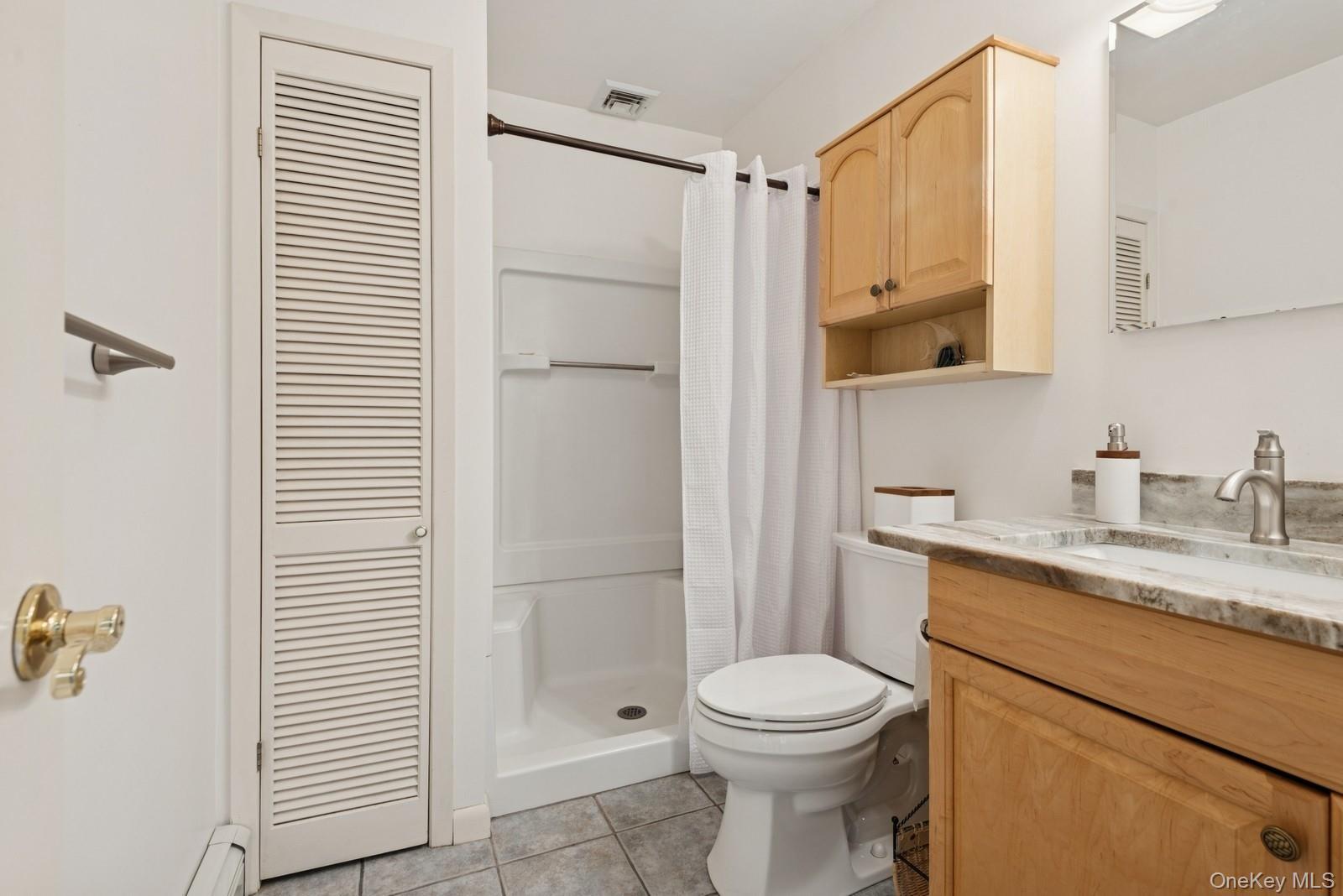 Single Family Swan Suffolk County, NY 11780, MLS-885277-43