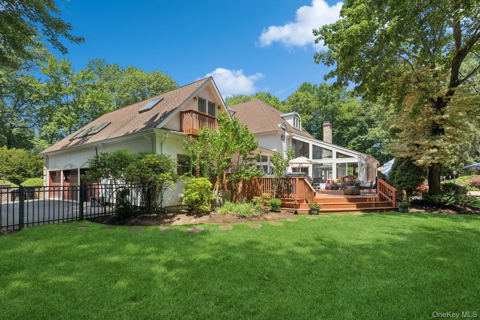 Single Family Swan Suffolk County, NY 11780, MLS-885277-45