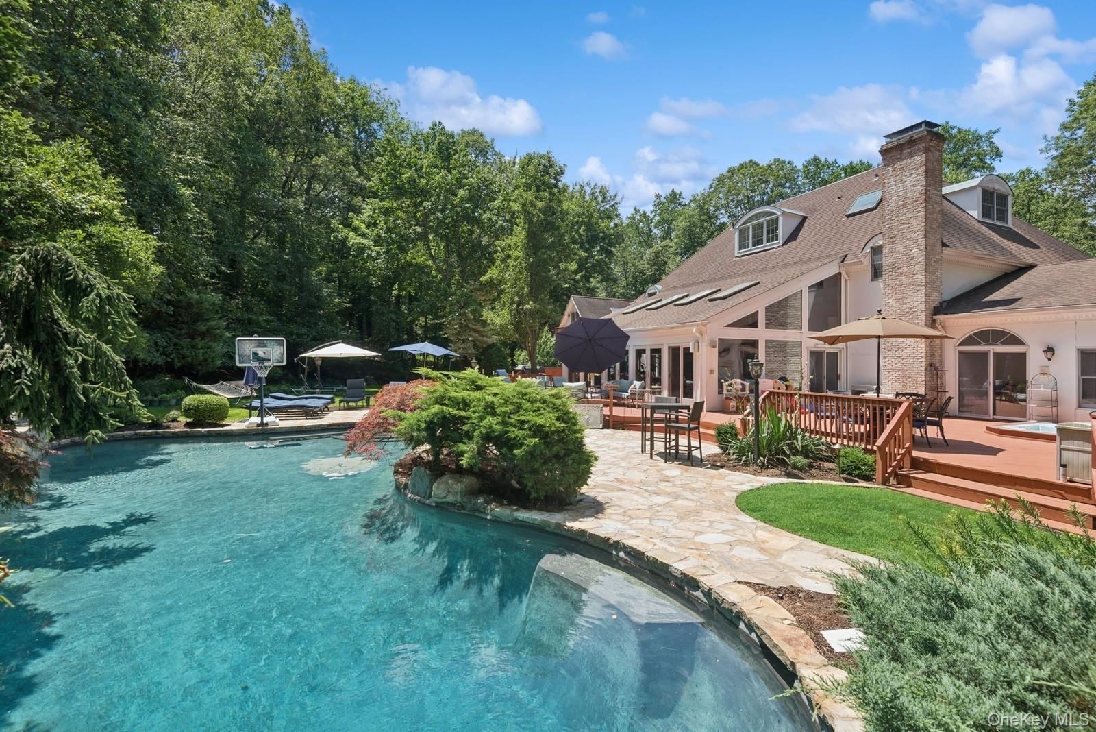 Single Family Swan Suffolk County, NY 11780, MLS-885277-5