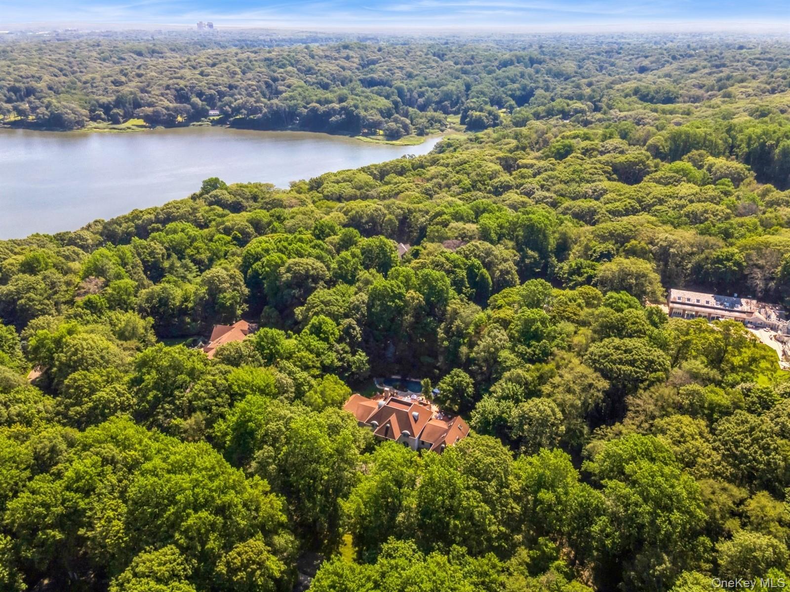 Single Family Swan Suffolk County, NY 11780, MLS-885277-7