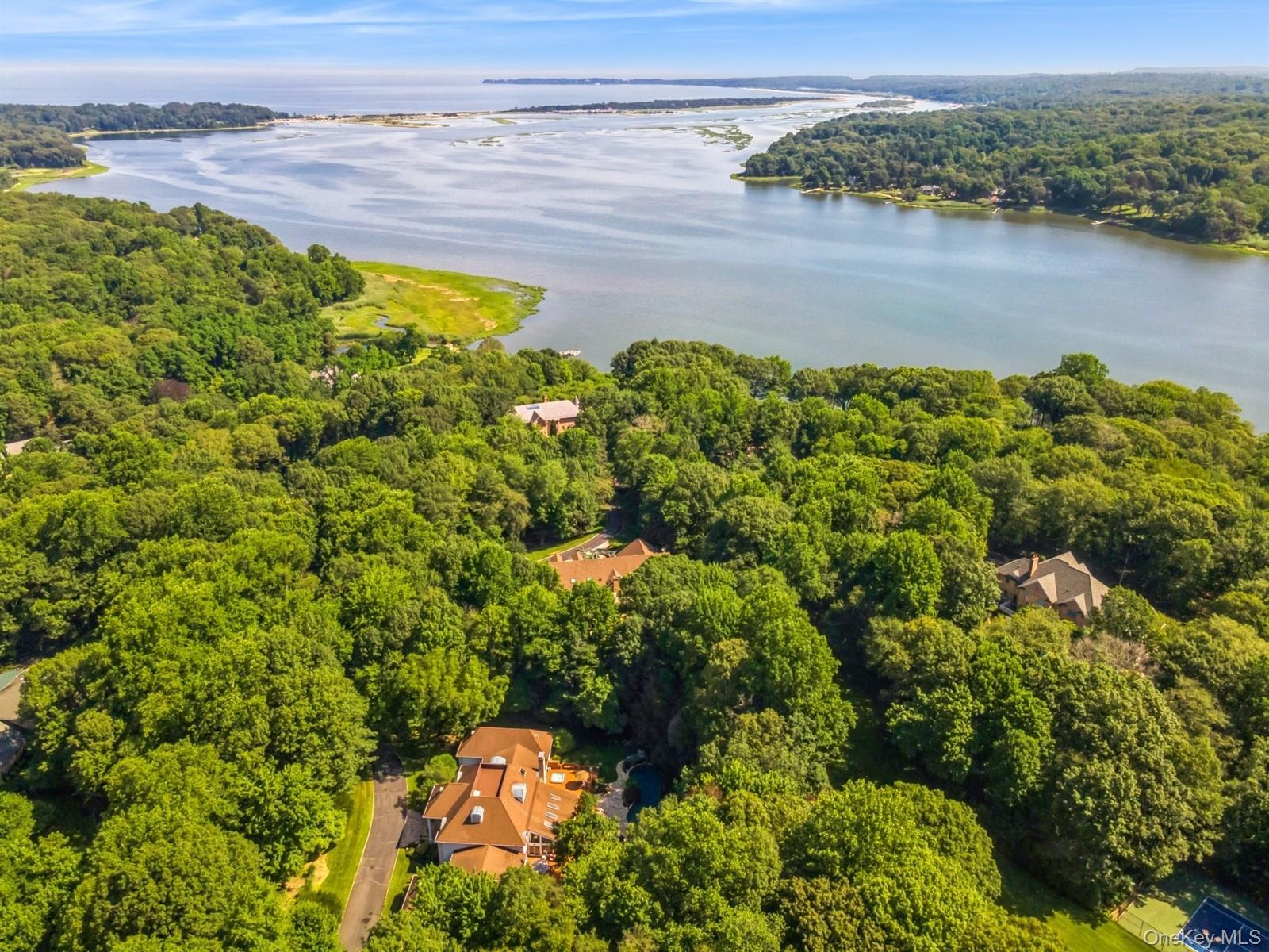 Single Family Swan Suffolk County, NY 11780, MLS-885277-8