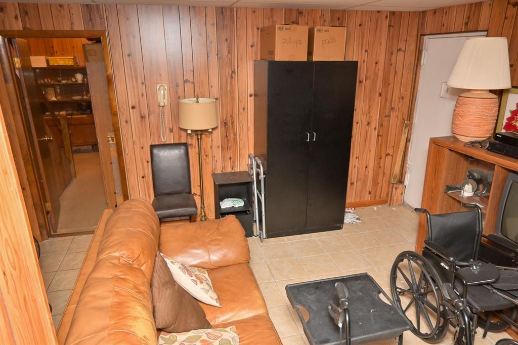 Single Family Hone  Bronx, NY 10469, MLS-885296-10