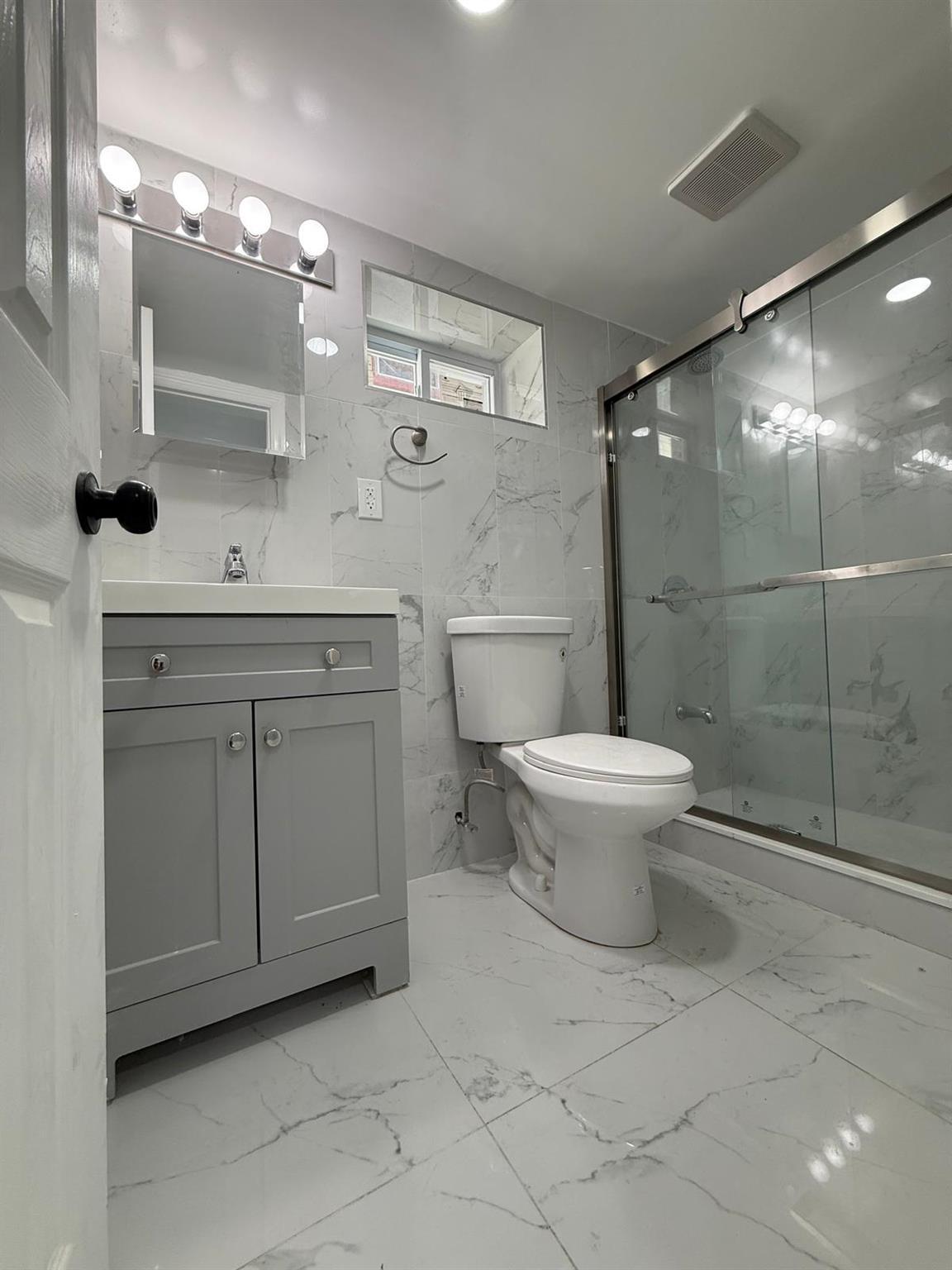 Single Family Huxley  Queens, NY 11422, MLS-885297-22