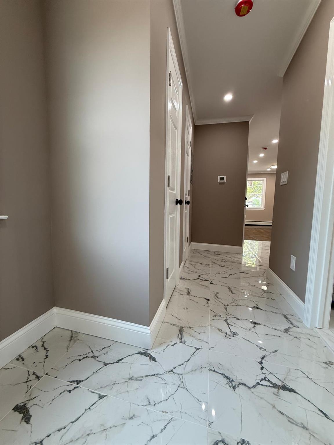 Single Family Huxley  Queens, NY 11422, MLS-885297-33